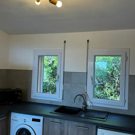Arbutu Holiday home